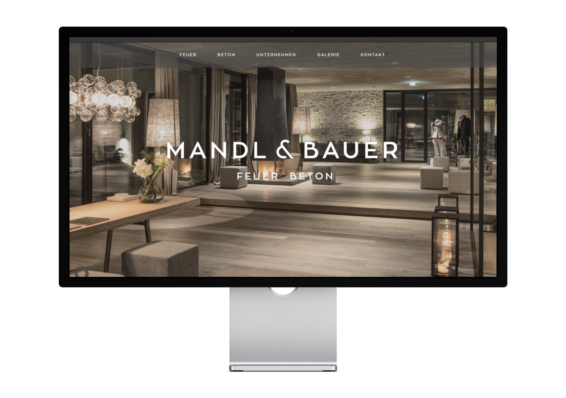 Monitor der Mandl & Bauer Website anzeigt